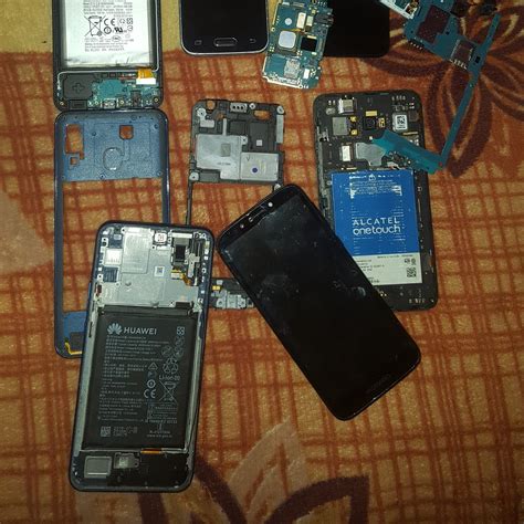 Compra de piezas para celulares