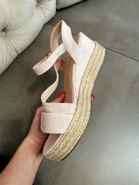 Sanda Y Na Platformie Jutowej Nude Rozmiar Shoptime