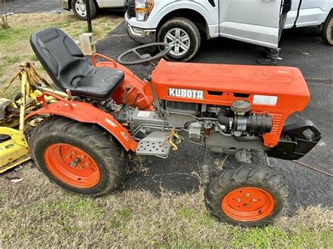 Kubota B7100