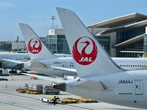 Japan Airlines buys 42 aircraft from Airbus, Boeing | Aviation – Gulf News