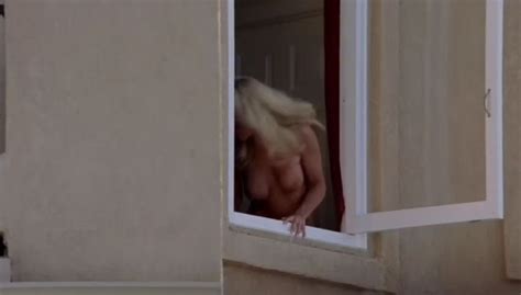 Naked Linda Speciale In Breaking Bad