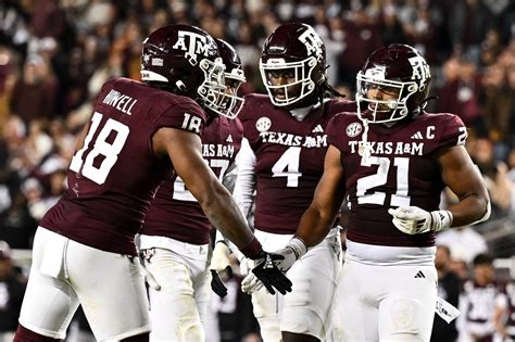 Aggies fans are rushing to buy tamu football tickets today 4