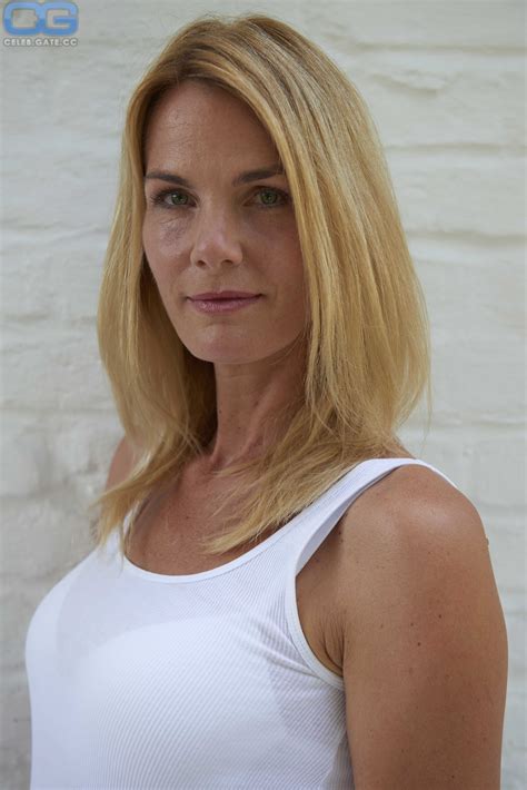 Chrissy Schulz Nude Pictures Onlyfans Leaks Playboy Photos Sex Scene Uncensored