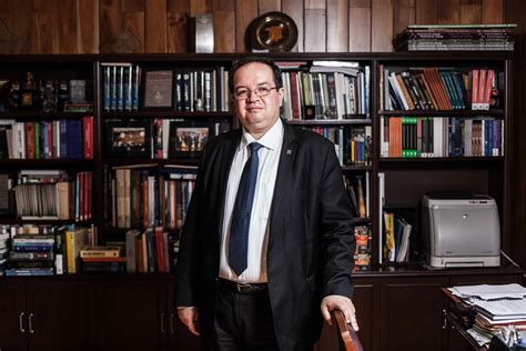 Quién es Leonardo Lomelí nuevo rector de la UNAM