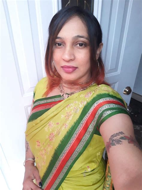 Horny Indian Housewife Nude Bedroom Photos Indian Nude Girls