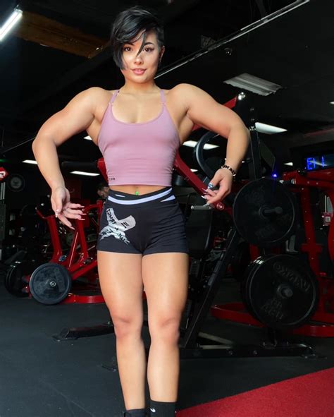 Maya Davis (mayatheglamazon)