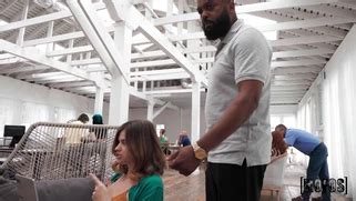 Nicole Rae Is Fingering Her Trimmed Pussy On The Chair Porn Movies