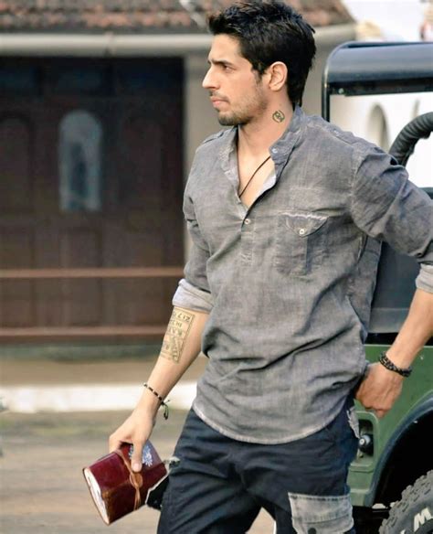 Ek Villain Sidharth Malhotra Neck Tattoo