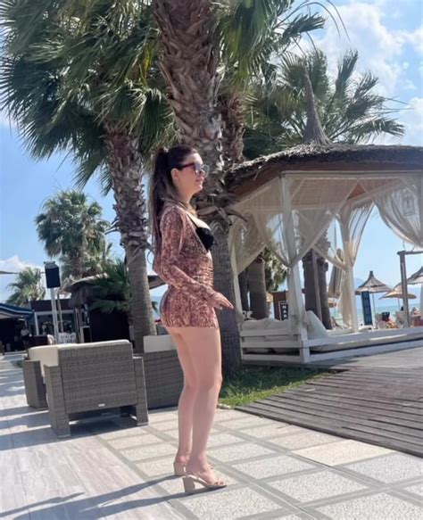 Hot Sexy Simge Barankoglu Bikini Pics