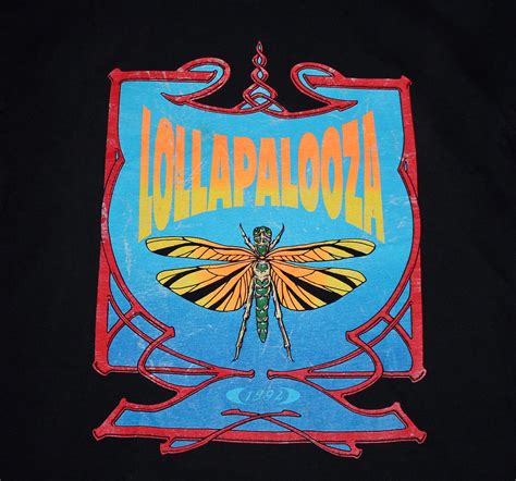 M Vtg 90s 1992 Lollapalooza Tour T Shirt Pearl Jam Soundgarden Ice Cube Ministry Red Hot