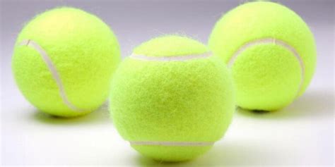 What Color is a Tennis Ball? Are Tennis Ball Green/Yellow