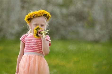 Premium Photo Blonde Girl Wears Pink Dress And Dandelion Wreath And