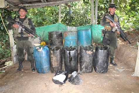 Desmantelado Laboratorio Para El Procesamiento De Coca Erradicadas