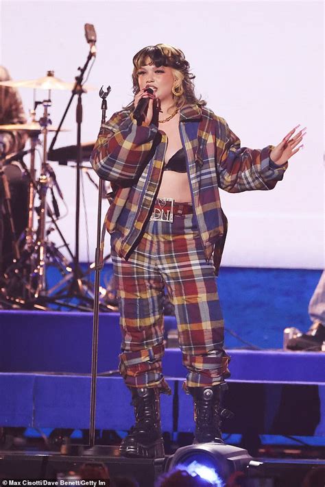 Was This The Sexiest Brits Yet Lingerie Clad Sabrina Carpenter S Saucy Dance Moves And That