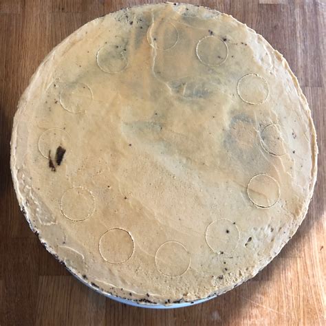 Opskrift på naked cake med chokolade og karamel fines dk