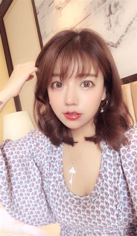 Tự tin khoe ảnh mặt mộc hot girl 5 6 triệu follow khiến dân mạng choáng váng Chị có dũng cảm