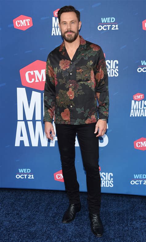 Cmt Music Awards 2020 Celebrity Style Red Carpet Fashion