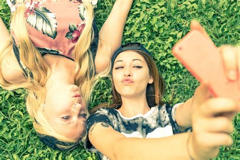 Sex prematur droguri și prietenii nepotrivite Cum să ne ajutăm copiii să stea departe de pericole