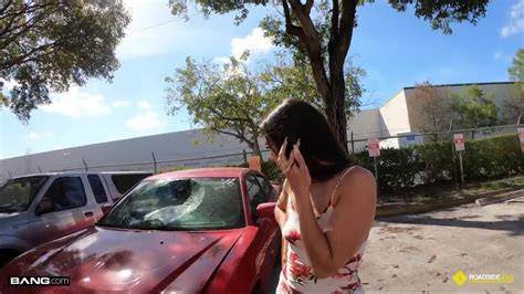 Roadside Latina Copulates Her Car Mechanics Schlong For A Favor Hotntubes