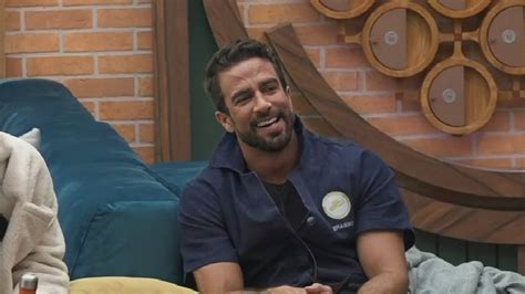 A Fazenda Internet revive nude de peão baiano