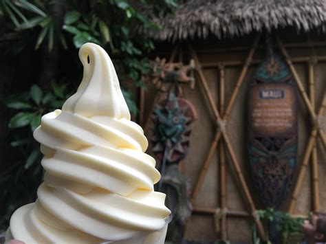 The Ever Famous Disneyland Dole Whip Tips From The Disney Divas And Devos