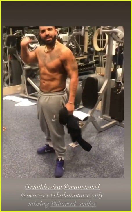 Drake Shows Off His Fit Physique Shirtless During a Workout at the Gym ...