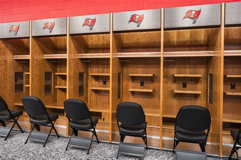 Tampa Bay Buccaneers: Home Team Locker Room – Wagner Murray Architects