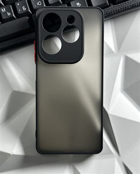 Чехол противоударный на Infinix Hot 40i Tecno Spark 20C Tecno Spark 20 матовый с защитой