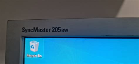 Monitor Samsung SyncMaster 205BW 20 inci Targoviste • OLX.ro
