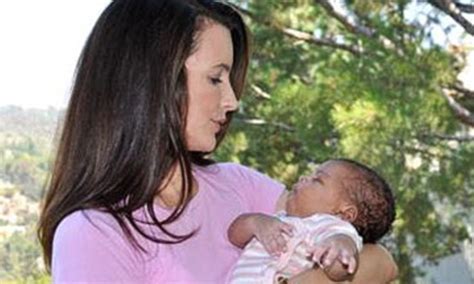Kristin Davis Adopts A Baby Girl Sex And The City Star Names Daughter Gemma Rose Daily Mail