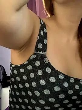 Bella1014 Naked Stripping On Cam For Live Sex Video Chat Gyrls