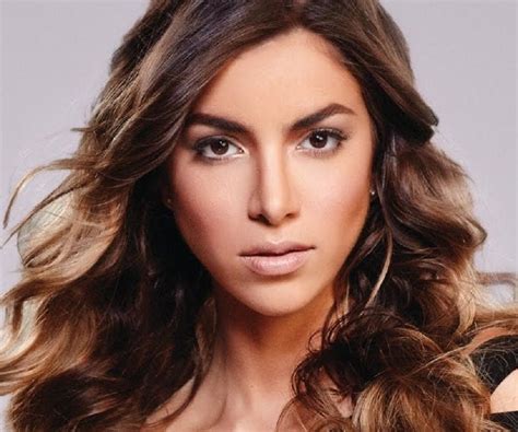 Anllela Sagra S Boob Job Before And After Images Plastic Surgery Bio