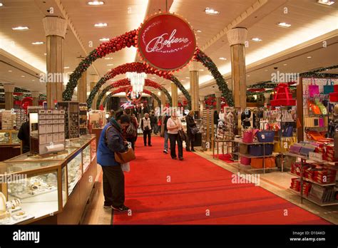 New york macy's interior hi-res stock photography and images - Alamy