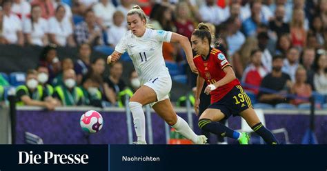 Fu Ball Em Der Frauen England Nach Verl Ngerung Im Semifinale