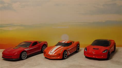 Hot Wheels C コルベット 三昧 比較するとトミカZ のいいトコもしかし総合的なデザインでは本場アメリカンなホットウィールの迫力が勝ってますかな HWはZR とRです