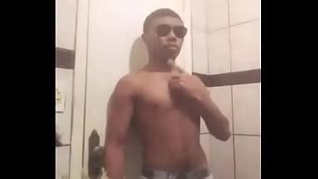 Dançando no banheiro XVIDEOS