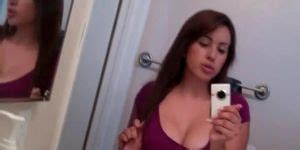 Pretty Babe Show Her Boobs On Cam Tnaflix