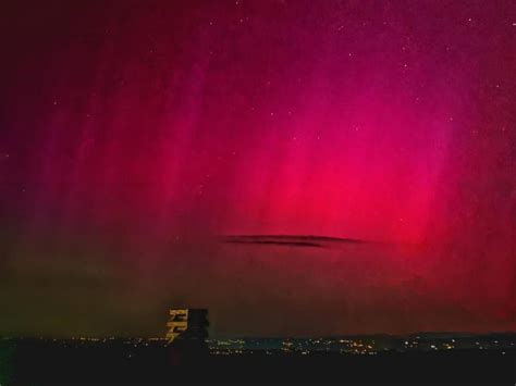 Aurora Boreale In Toscana Il Cielo Si Tinge Ancora Di Viola Per La