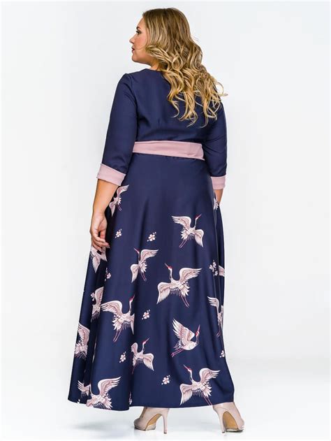 Красивое платье большого 76 размера подруге невесты