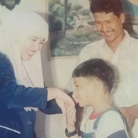 6 Potret Masa Muda Ammar Zoni Ini Curi Perhatian Berbakti Kepada Orang Tua Hot Liputan6