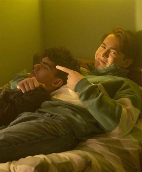 Pin By Heartstopper Fan On Heartstopper In Alice Book Cute Gay