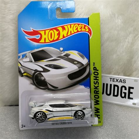 Hot Wheels Lotus Evora GT4 White 1 64 Shopee Malaysia