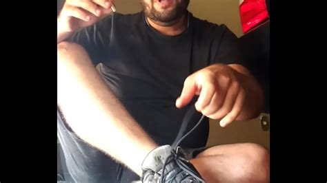 Curtindo Um Cigarro E Mostrando O Pezao 44 XVIDEOS