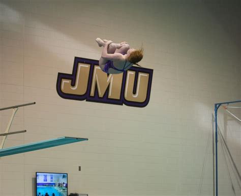 JMU swim & dive team a CAA powerhouse once again | Sports | breezejmu.org