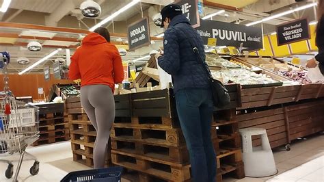 Teen In Spandex Showing Nice Ass And Minimal Cameltoe Forum