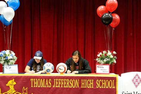 Federal Way Rich With College Bound Athletes On 2017 Signing Day