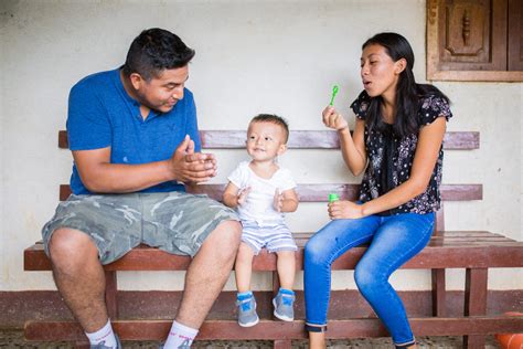 Playtime, anytime! | UNICEF Parenting