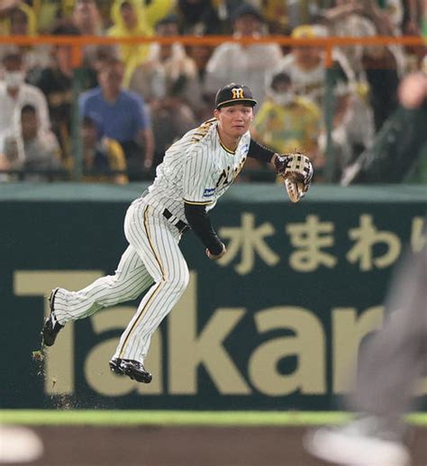 【動画】阪神ドラ1森下翔太、まさにレーザービーム 右翼から三塁へ強肩＆ドンピシャ送球 プロ野球ライブ速報 日刊スポーツ