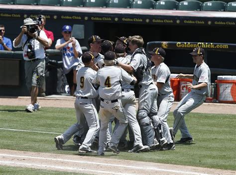 Crawford Baseball Topples Harleton 7 4 Advances To 2a State