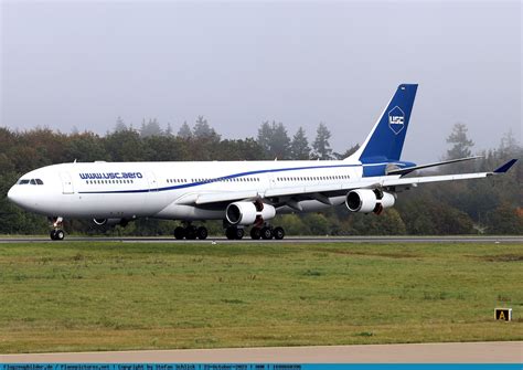 Picture Universal Sky Carrier USC Airbus A340 313 D AUSC